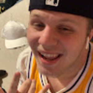 Meet your Posher, Derek